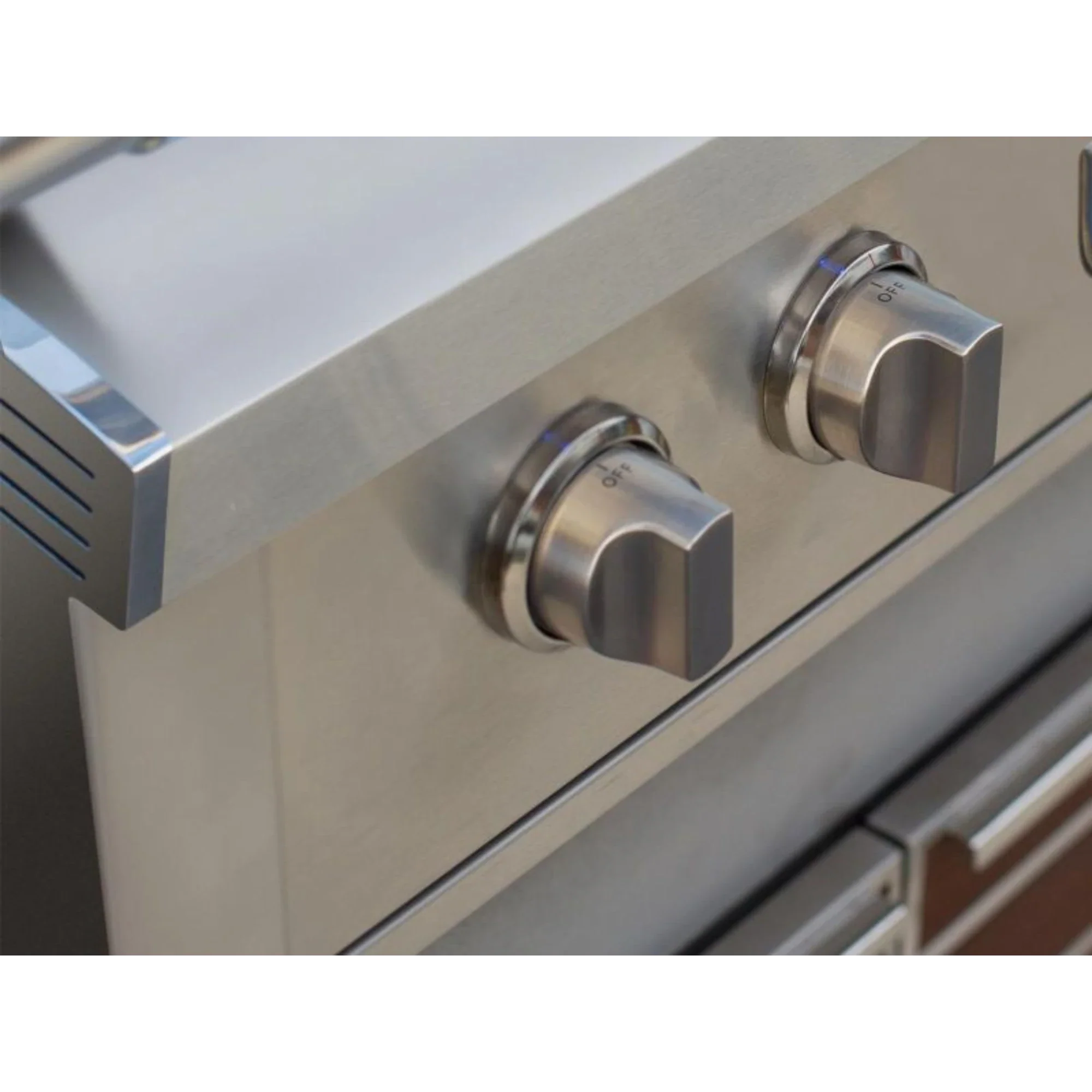 American Made Grills Estate 36-Inch Freestanding Gas Grill - Image 3