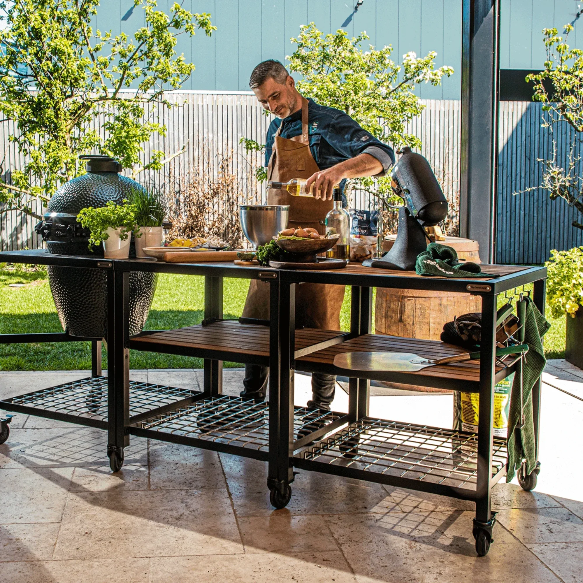Big Green Egg Large Charcoal Grill in Modular Nest with Expansion & 3 Acacia Inserts Package - Image 5