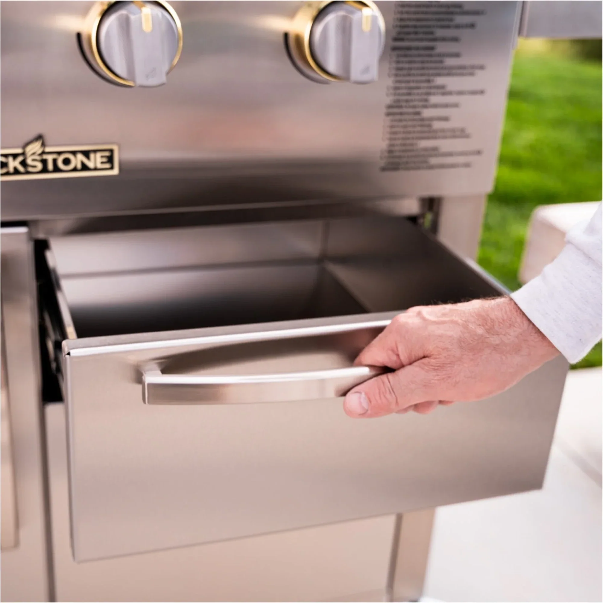 Blackstone 36-Inch Propane Griddle with Cabinet - Image 4