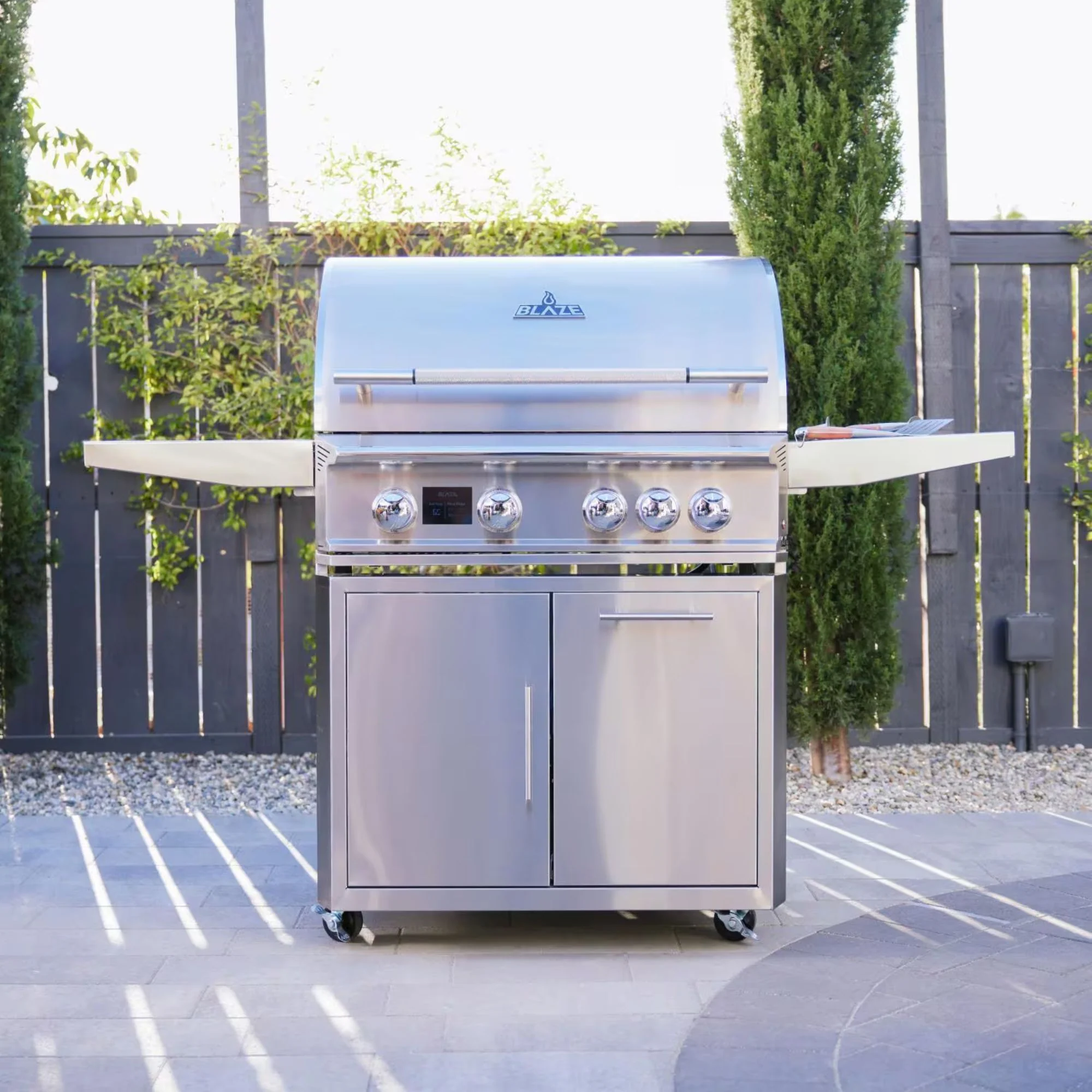 Blaze LTE PRO 32-Inch 4-Burner Freestanding Gas Grill w/ Digital Temperature Screen & Rear Infrared Burner - Image 3