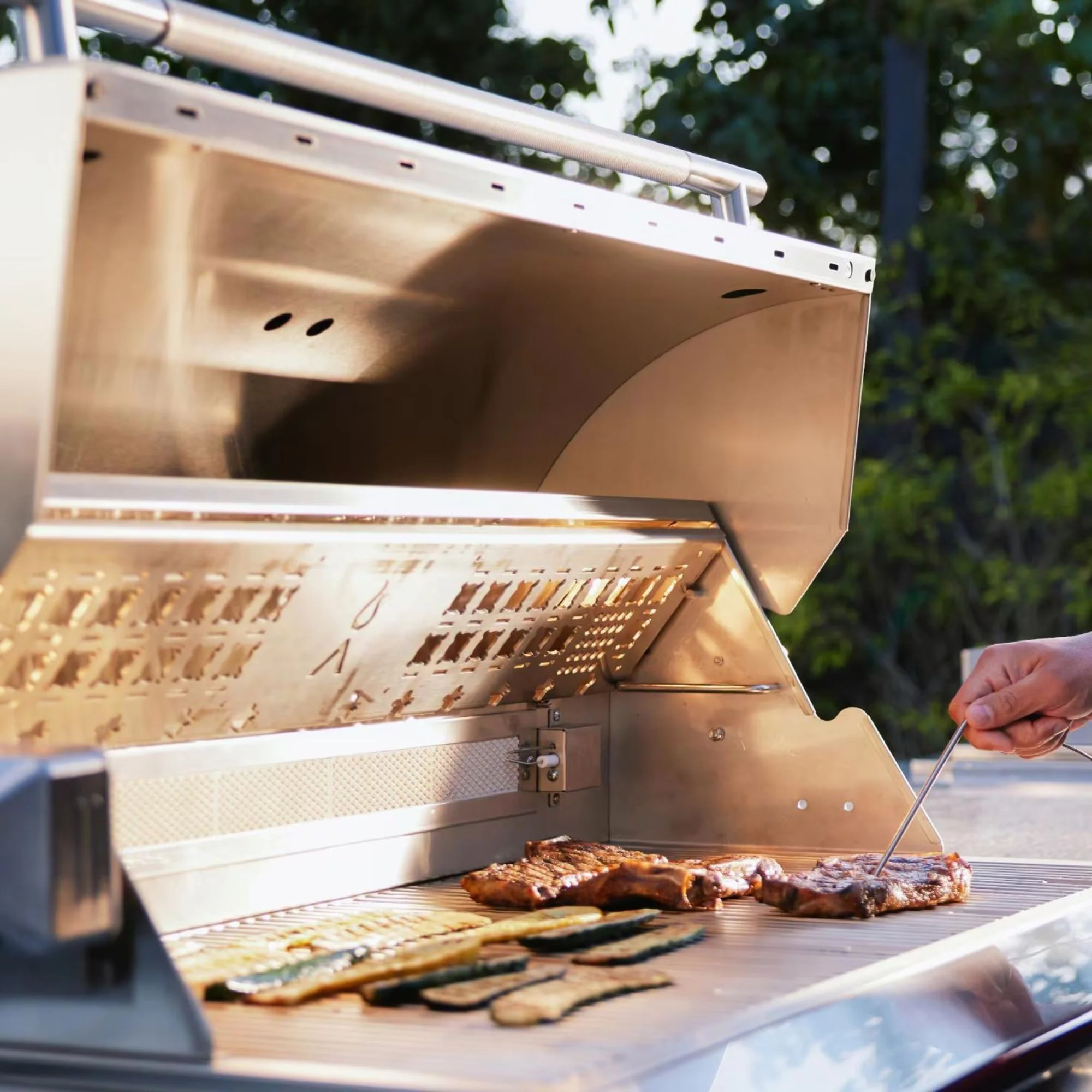 Blaze LTE PRO 40-Inch 5-Burner Freestanding Gas Grill w/ Digital Temperature Screen & Rear Infrared Burner - Image 3