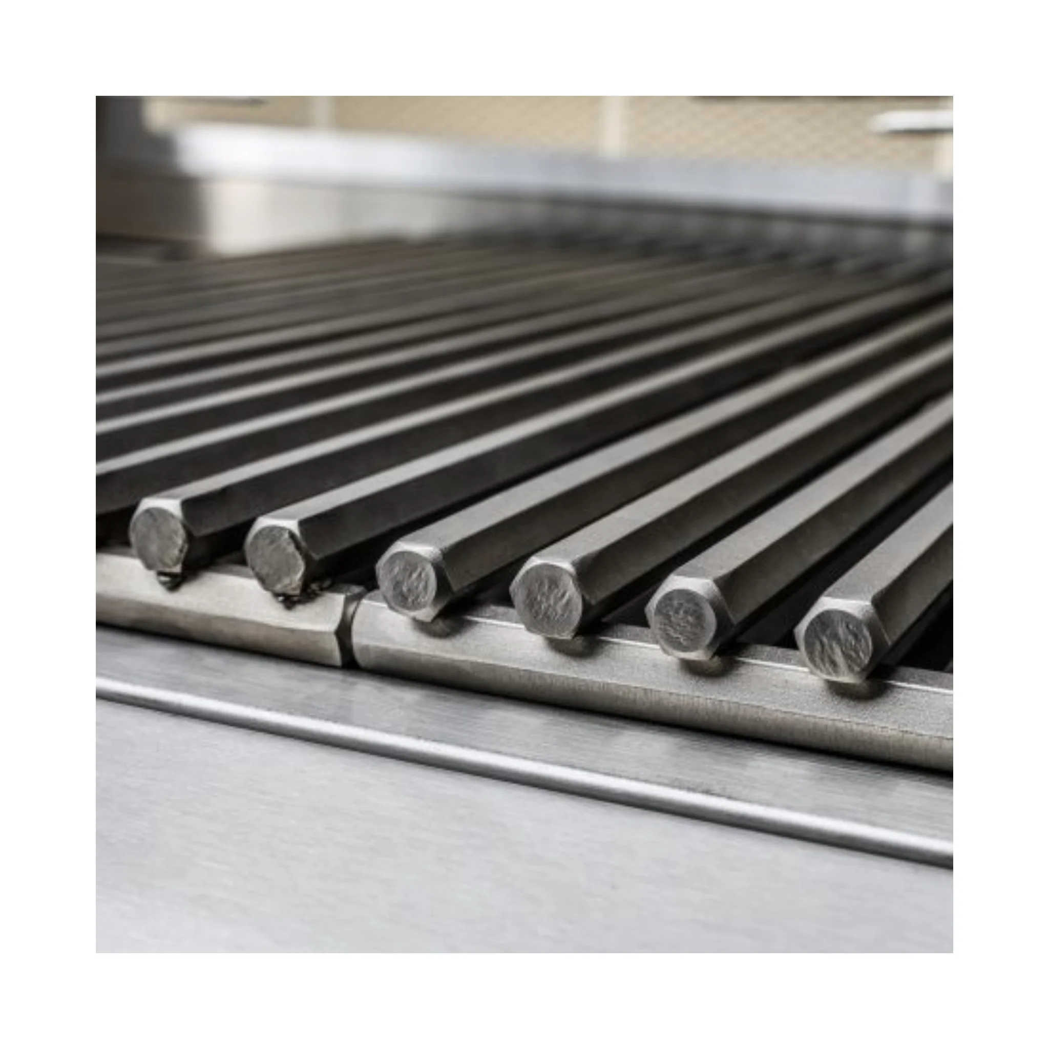 Blaze Professional LUX 34-Inch 3 Burner Built-In Gas Grill With Rear Infrared Burner - Image 5