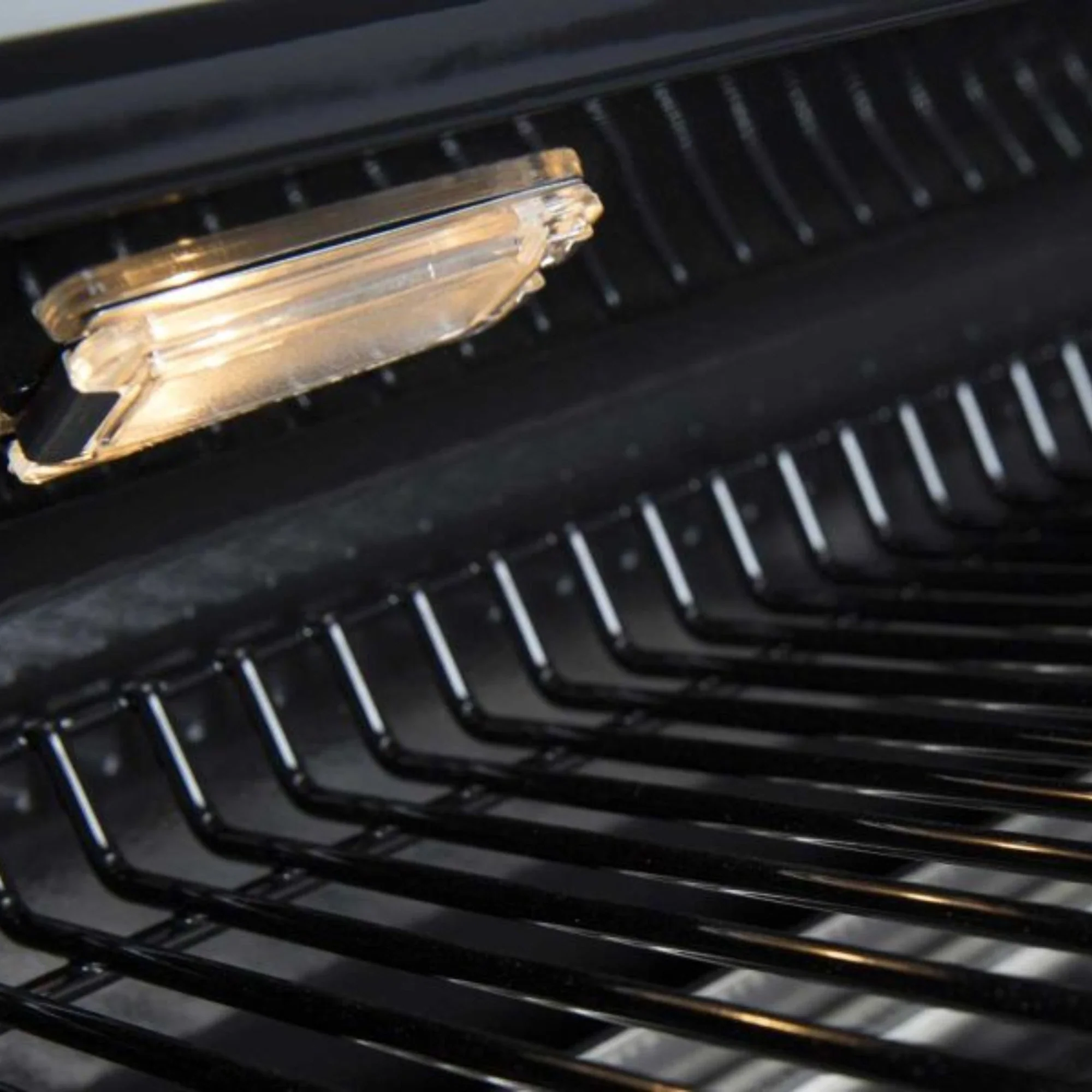 Broil King 38 Inch Imperial S570 5-Burner Built-In Gas Grill With Rotisserie - Image 9