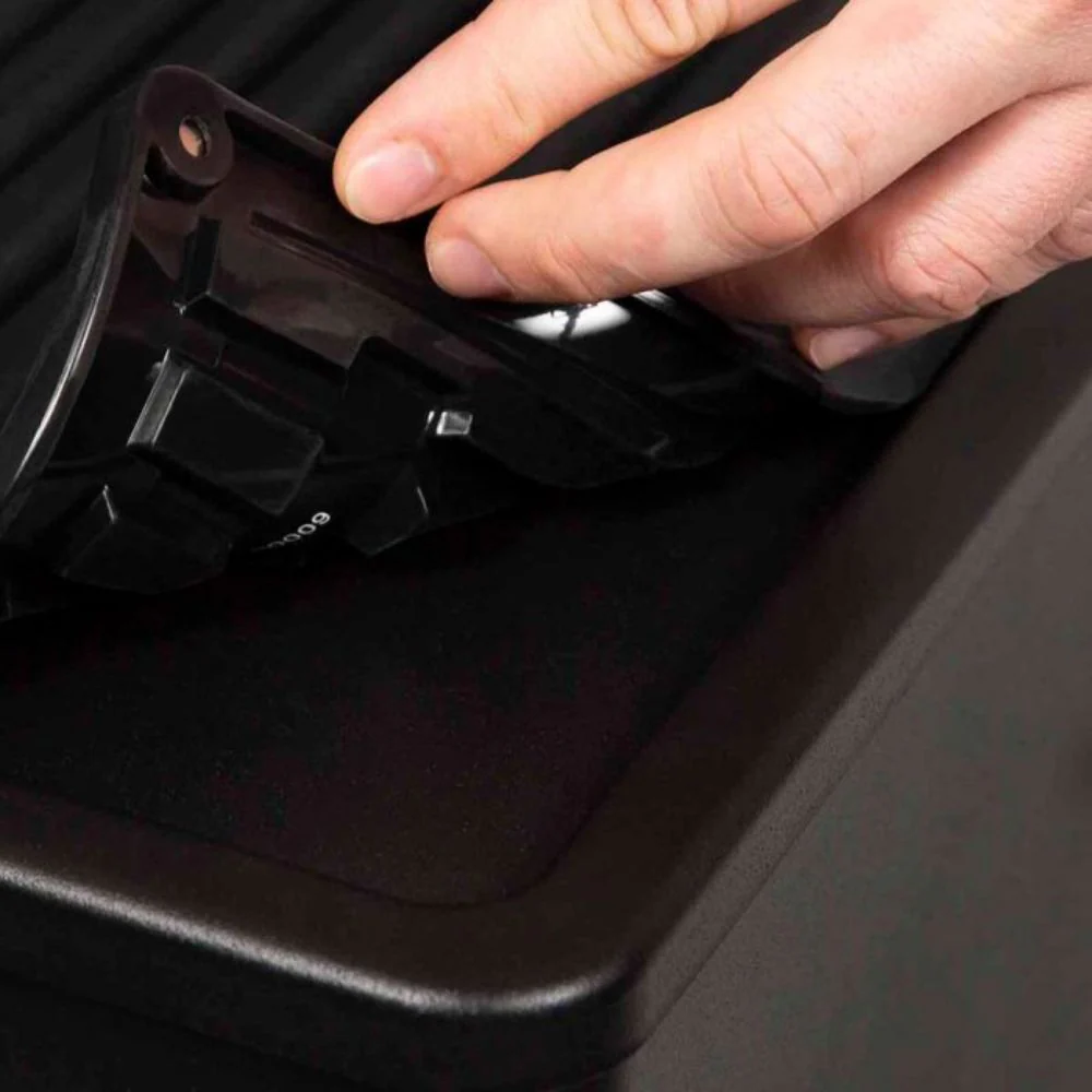 Broil King 60007 Silicone Side Shelf Mat for Regal Pellet Grill - Image 6