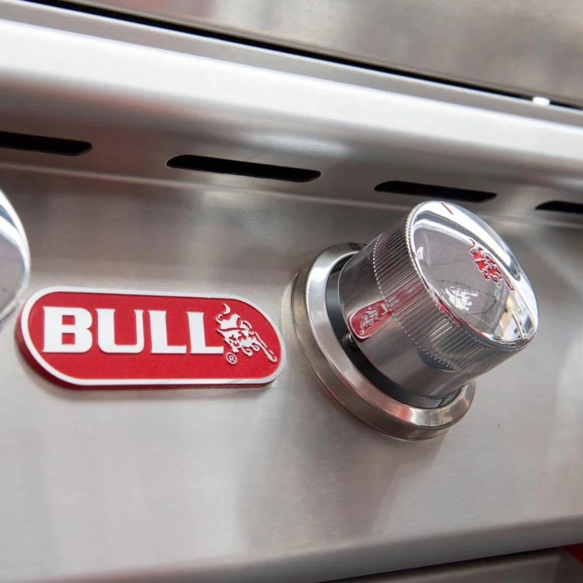 Bull Grills Steer 24-Inch 3-Burner Built-in Gas Grill - Image 4