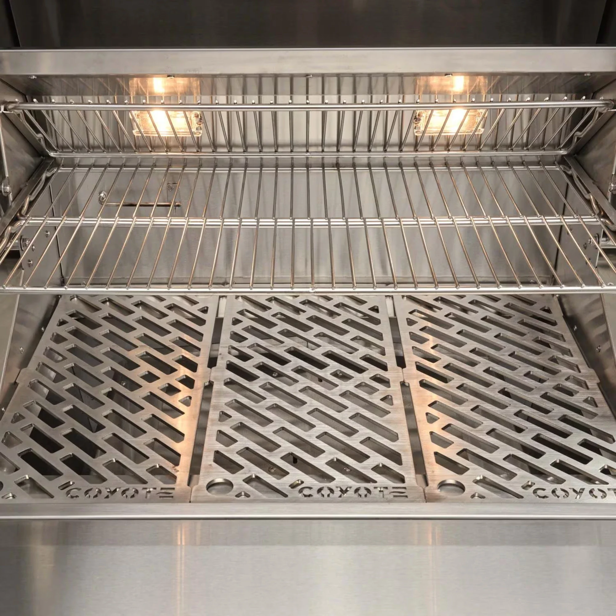 Coyote 36-Inch Freestanding Pellet Grill - Image 3