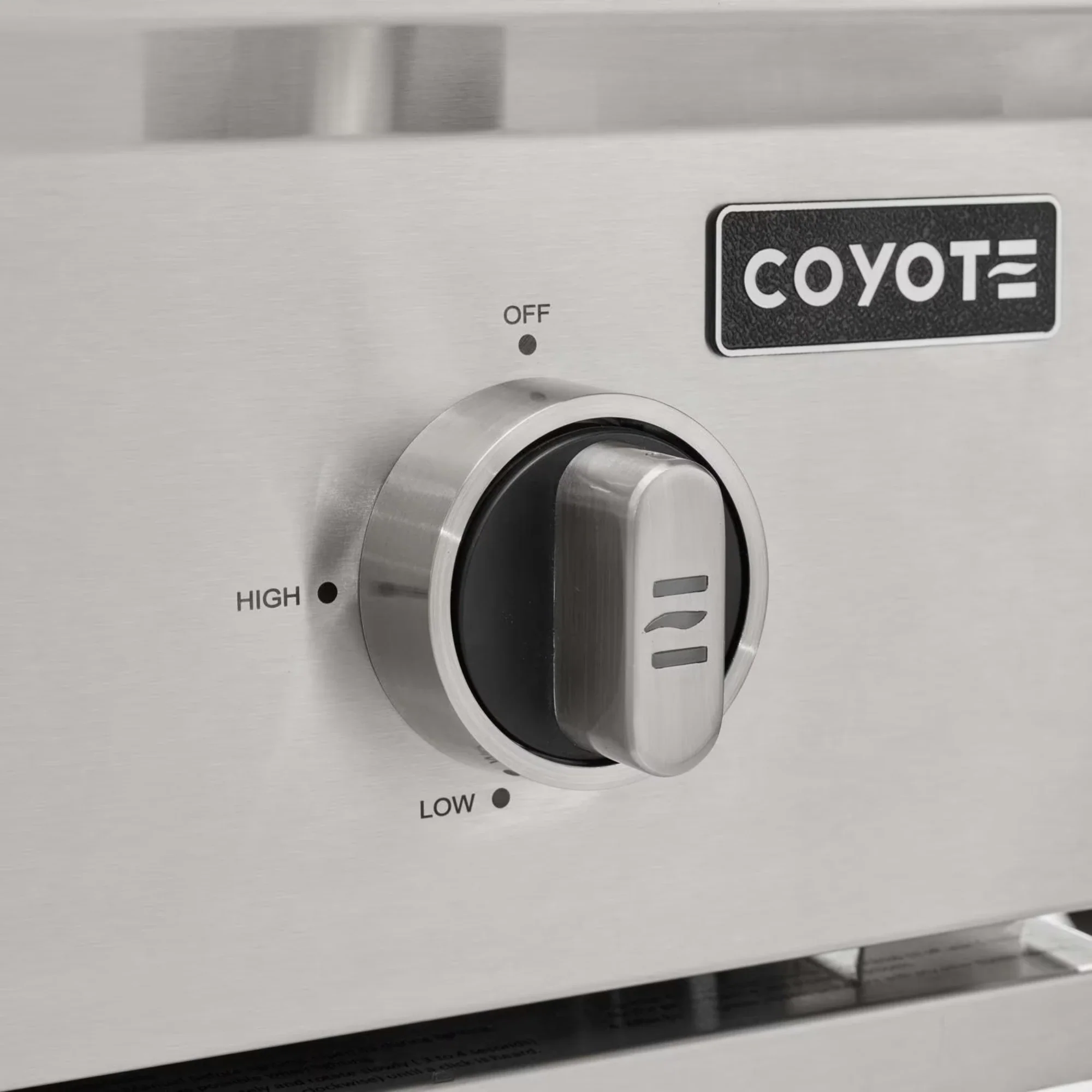 Coyote C-Series 30-Inch 3-Burner Built-in Gas Grill - Image 3