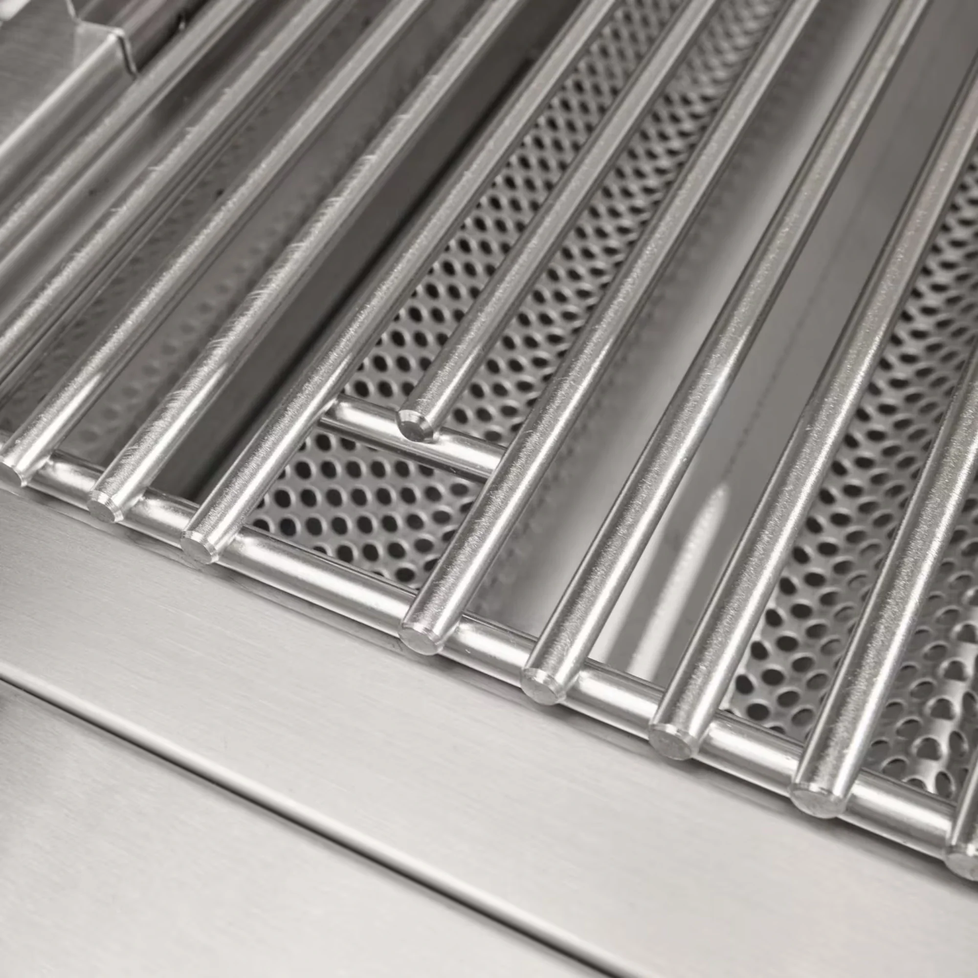Coyote C-Series 30-Inch 3-Burner Built-in Gas Grill - Image 8