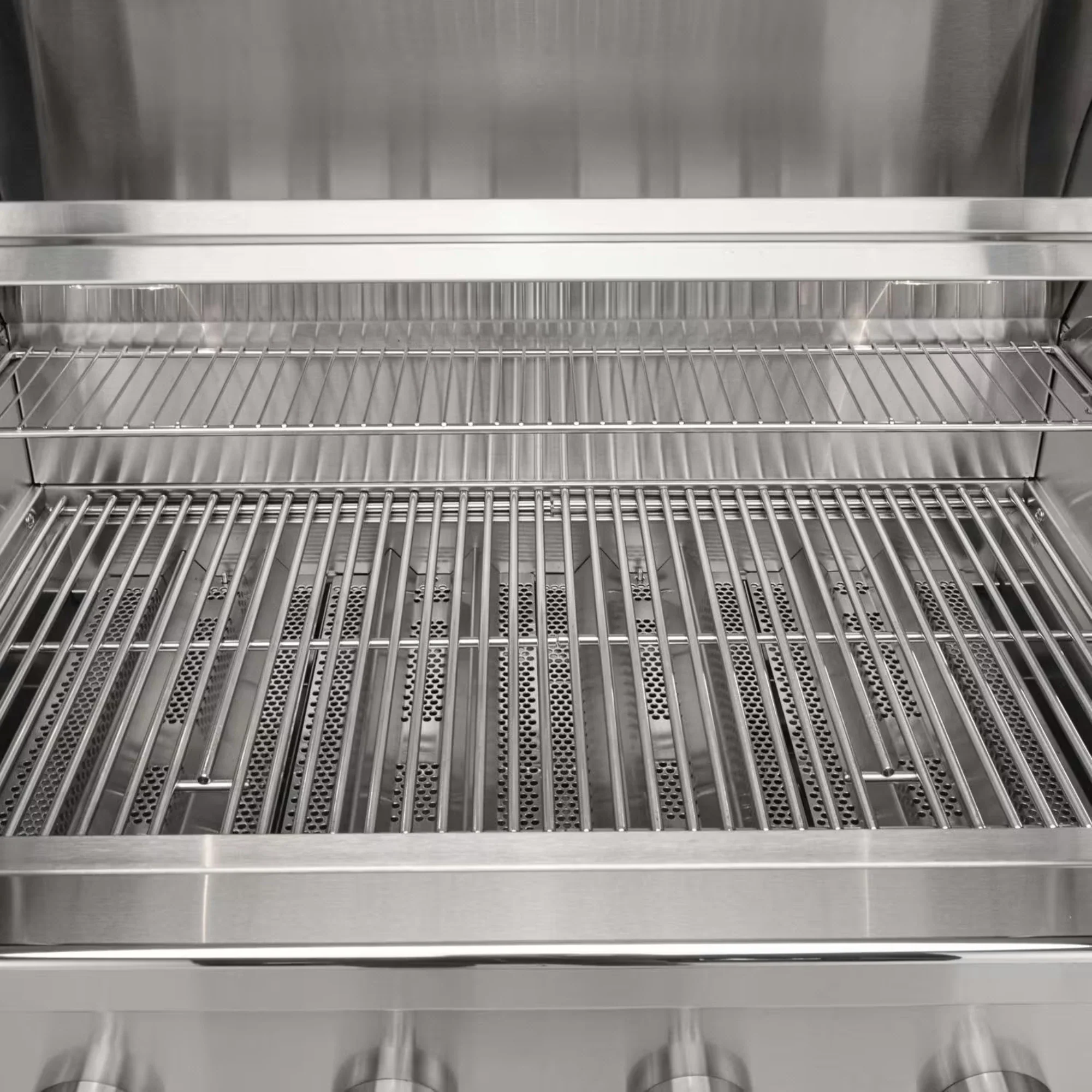 Coyote CL-Series 42-Inches 5-Burner Built-in Gas Grill - Image 7