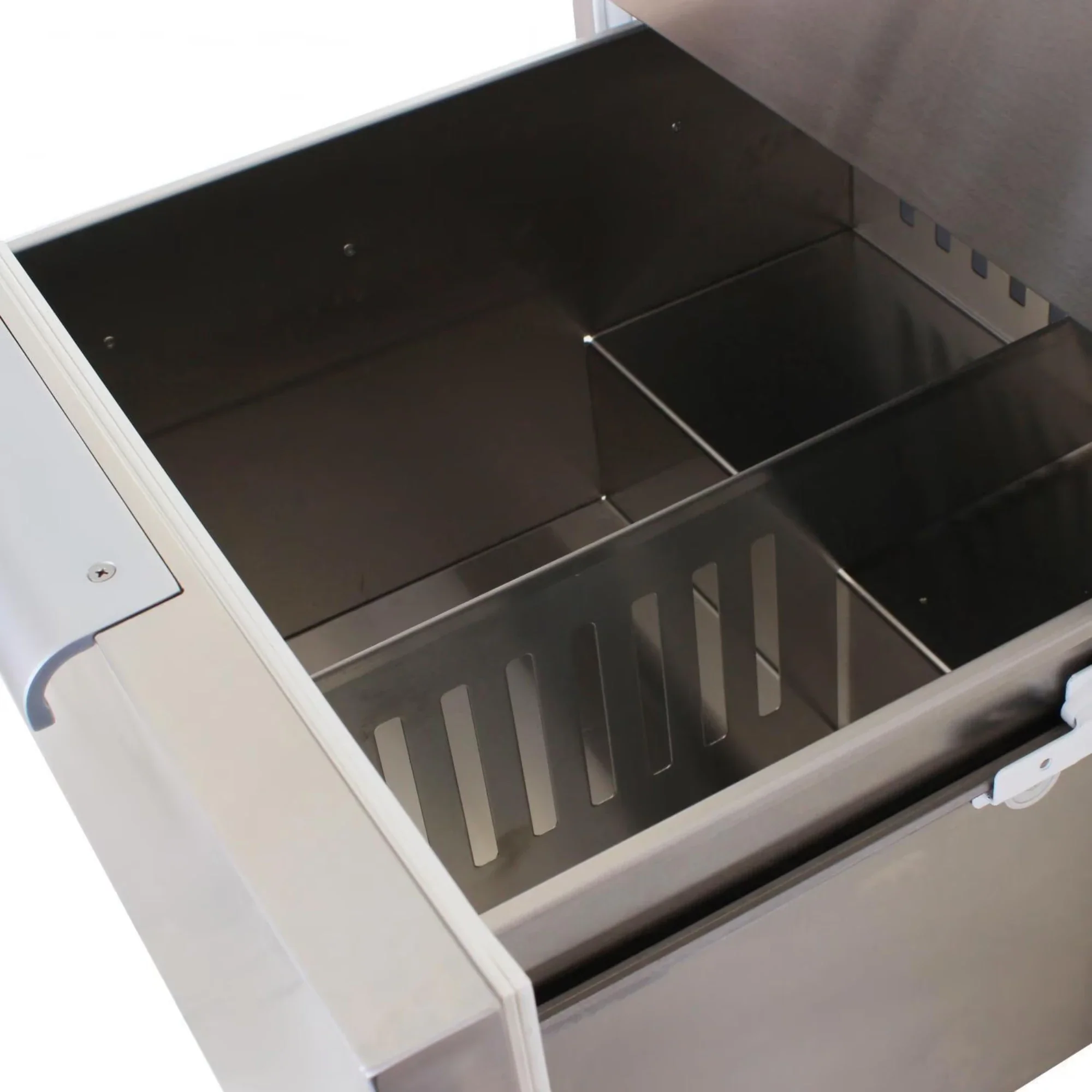 DCS 24-Inch 5 Cu. Ft. Outdoor Rated Refrigerator Drawers - Image 2