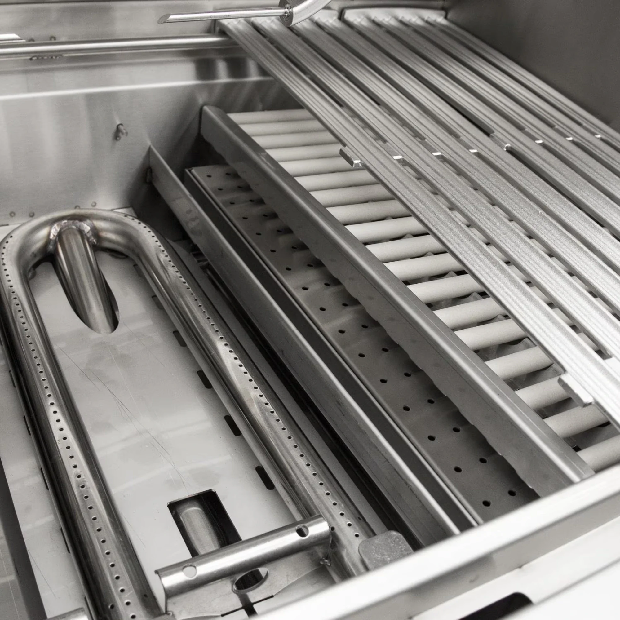 DCS Series 9 36-Inch Built-In Gas Grill w/ Charcoal Smoker Box - Image 5