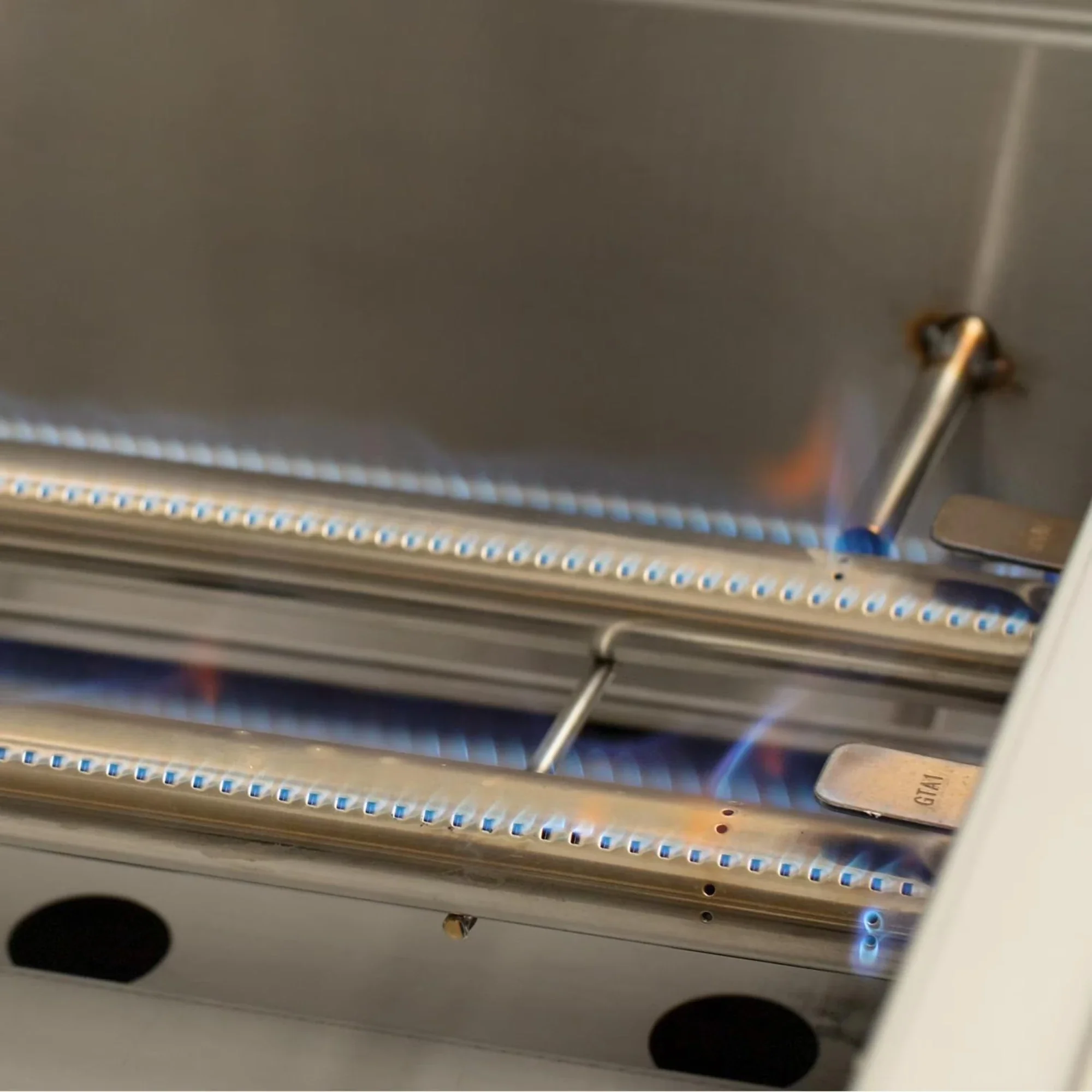 DCS Series 9 48-Inch Built-In Gas Grill w/ Rotisserie - Image 12