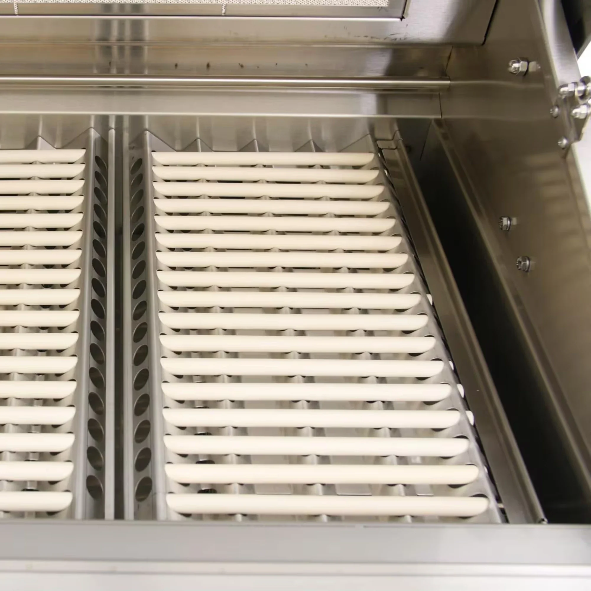 DCS Series 9 48-Inch Built-In Gas Grill w/ Rotisserie - Image 9