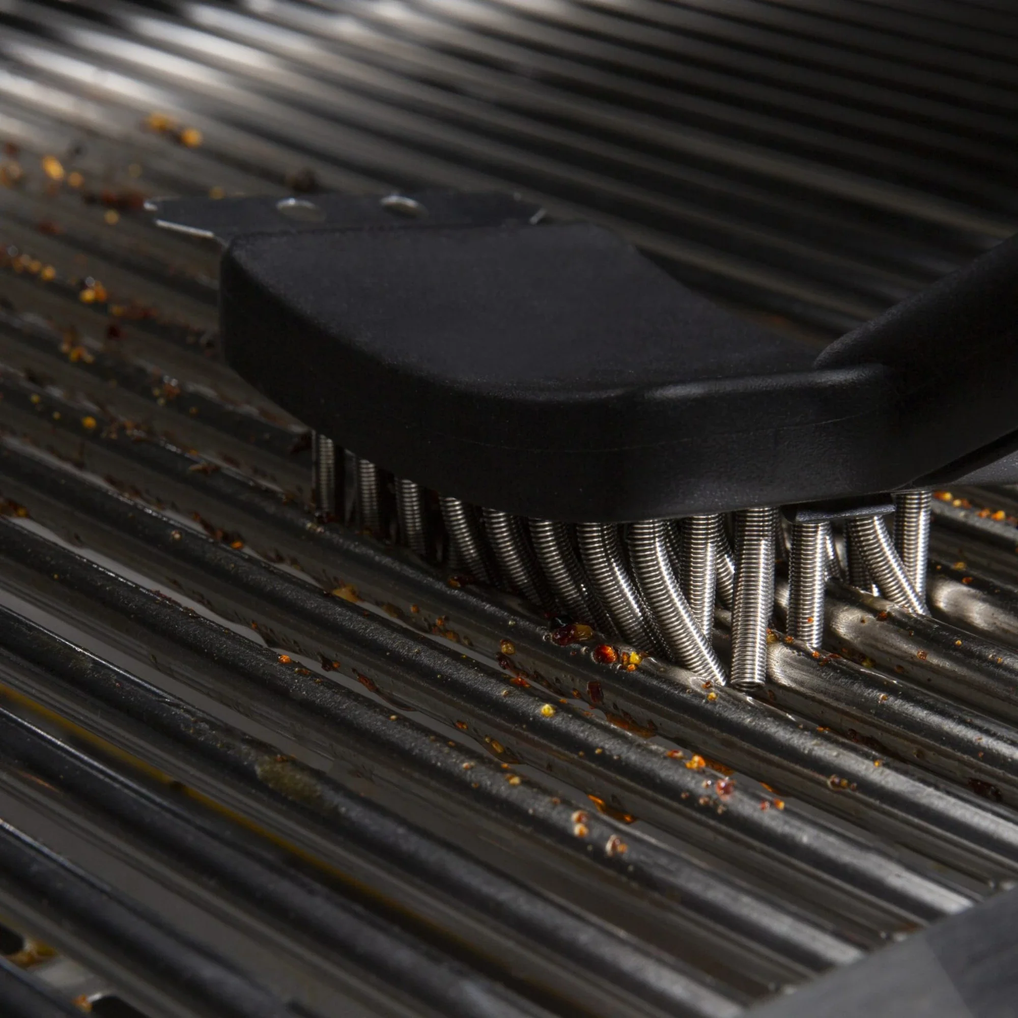 GrillPro Coil Spring Grill Brush with Replacement Head - Image 5