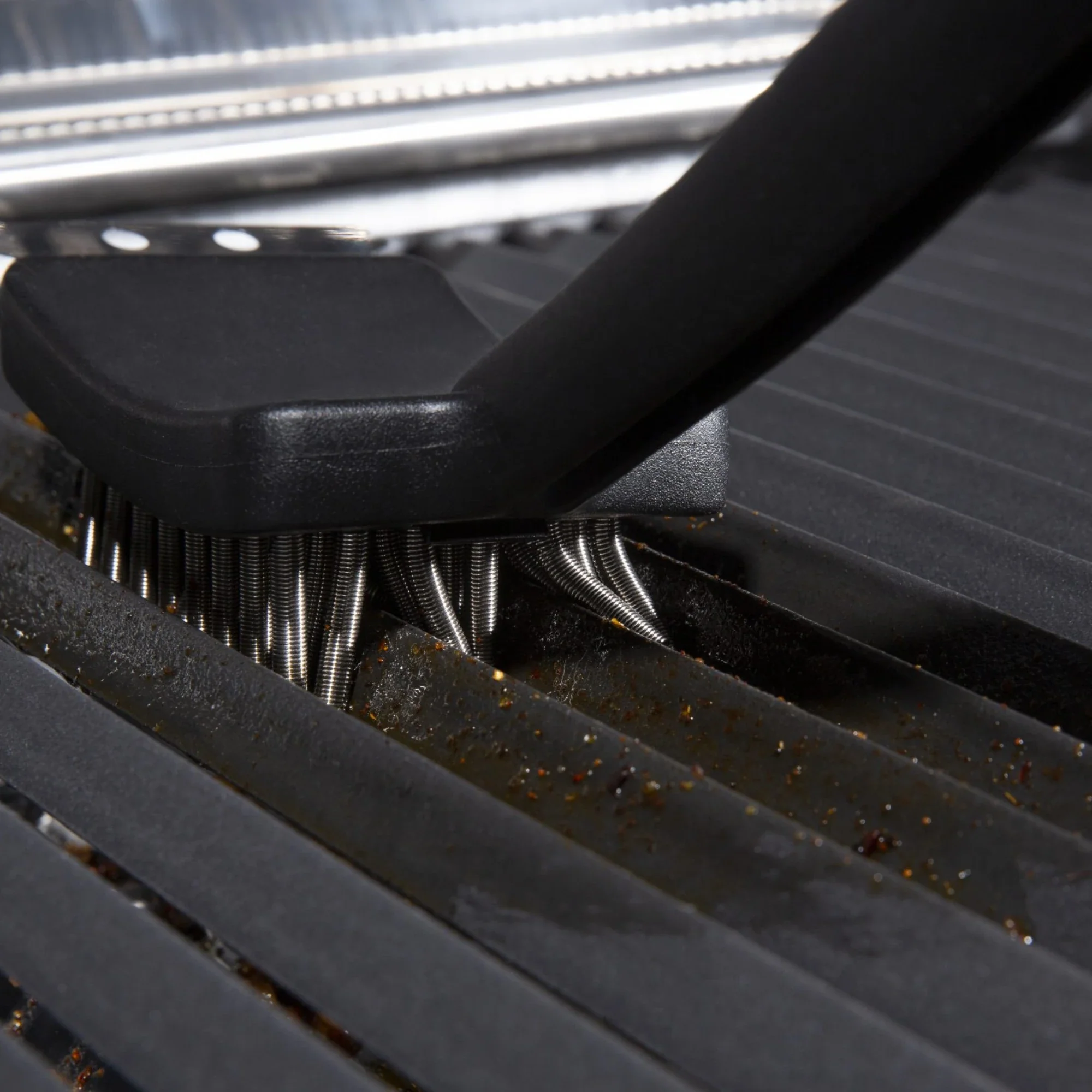 GrillPro Coil Spring Grill Brush with Replacement Head - Image 6