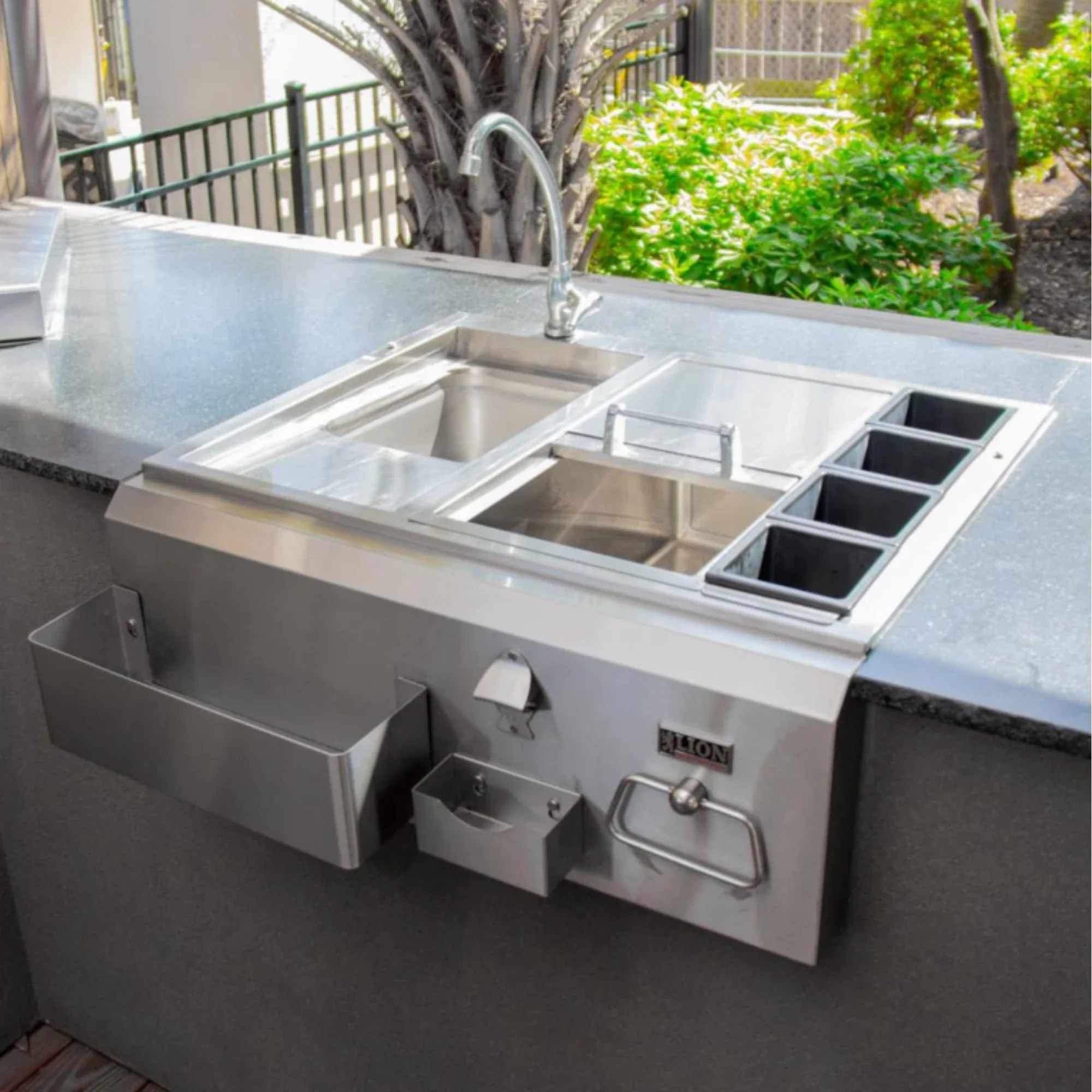 Lion Premium Grills 30" Bar Center 30" x 25 1/4" - Image 2