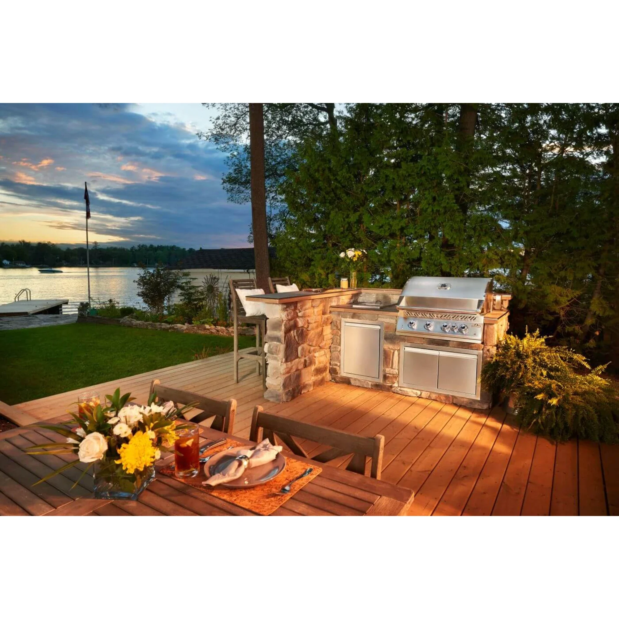 Napoleon Built-in 700 Series 32 RB Gas Grill With infrared Rear Burner - Image 6
