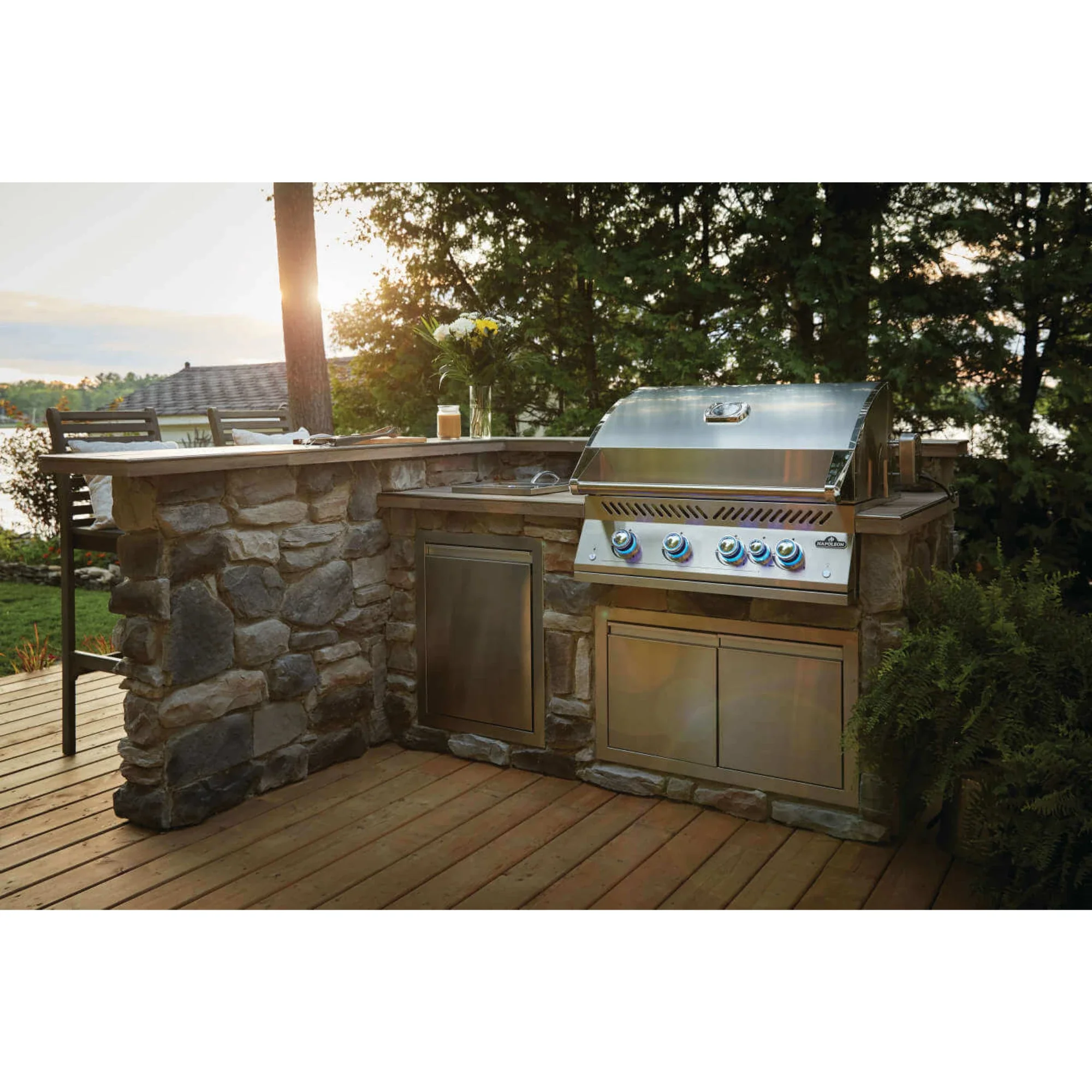 Napoleon Built-in 700 Series 32 RB Gas Grill With infrared Rear Burner - Image 7