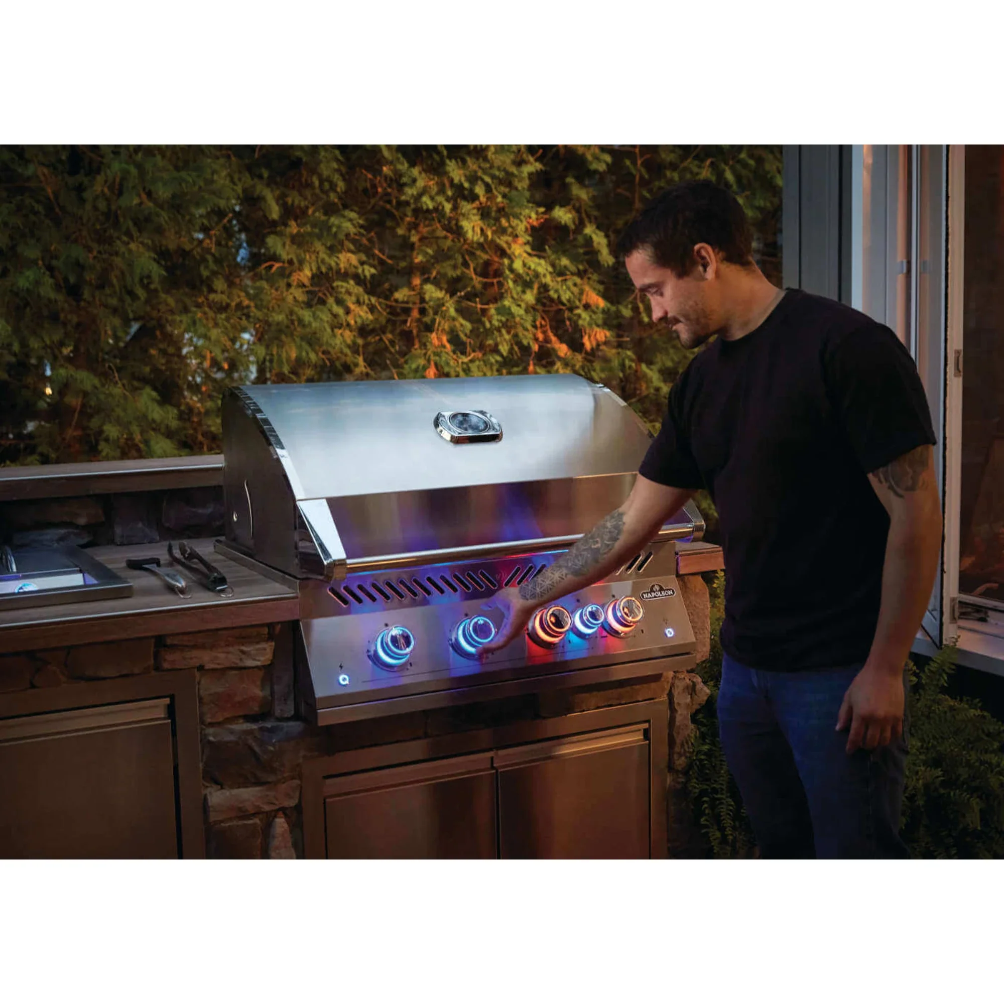 Napoleon Built-in 700 Series 32 RB Gas Grill With infrared Rear Burner - Image 8