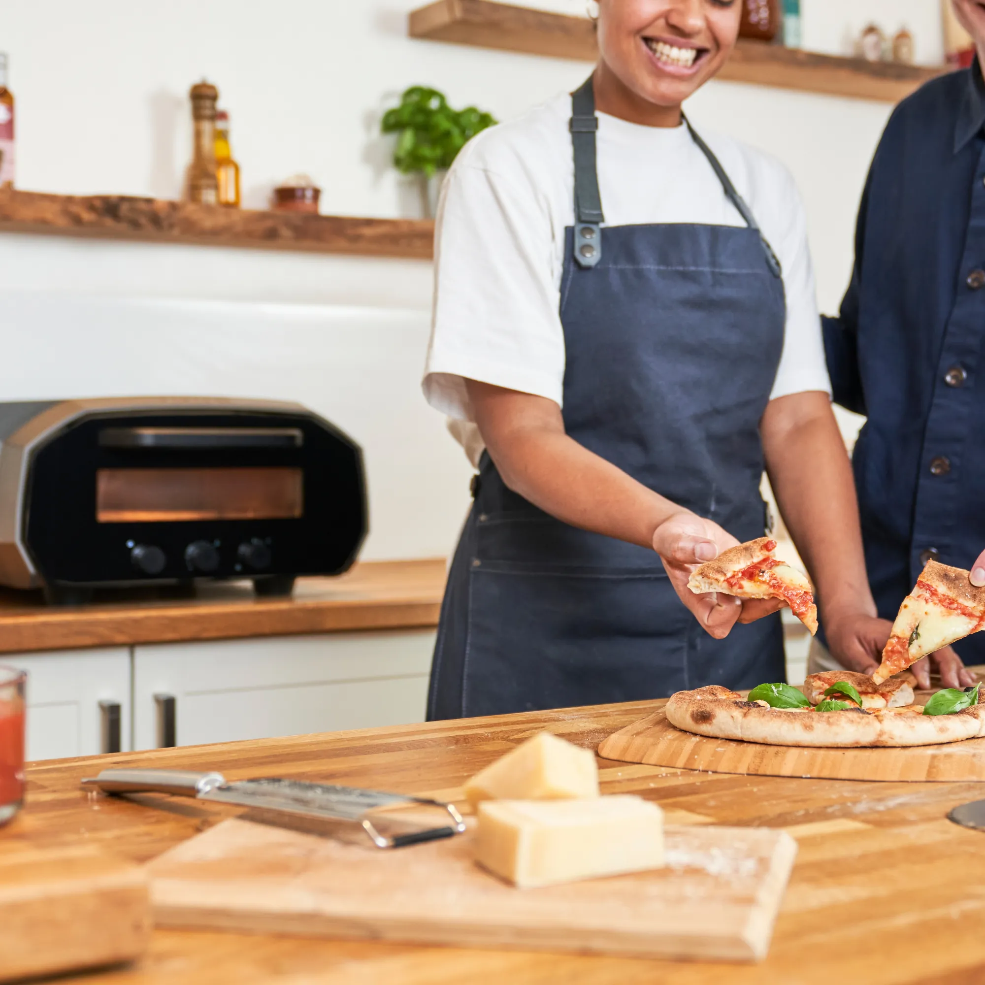 Ooni Volt 12 Electric Pizza Oven - Image 9