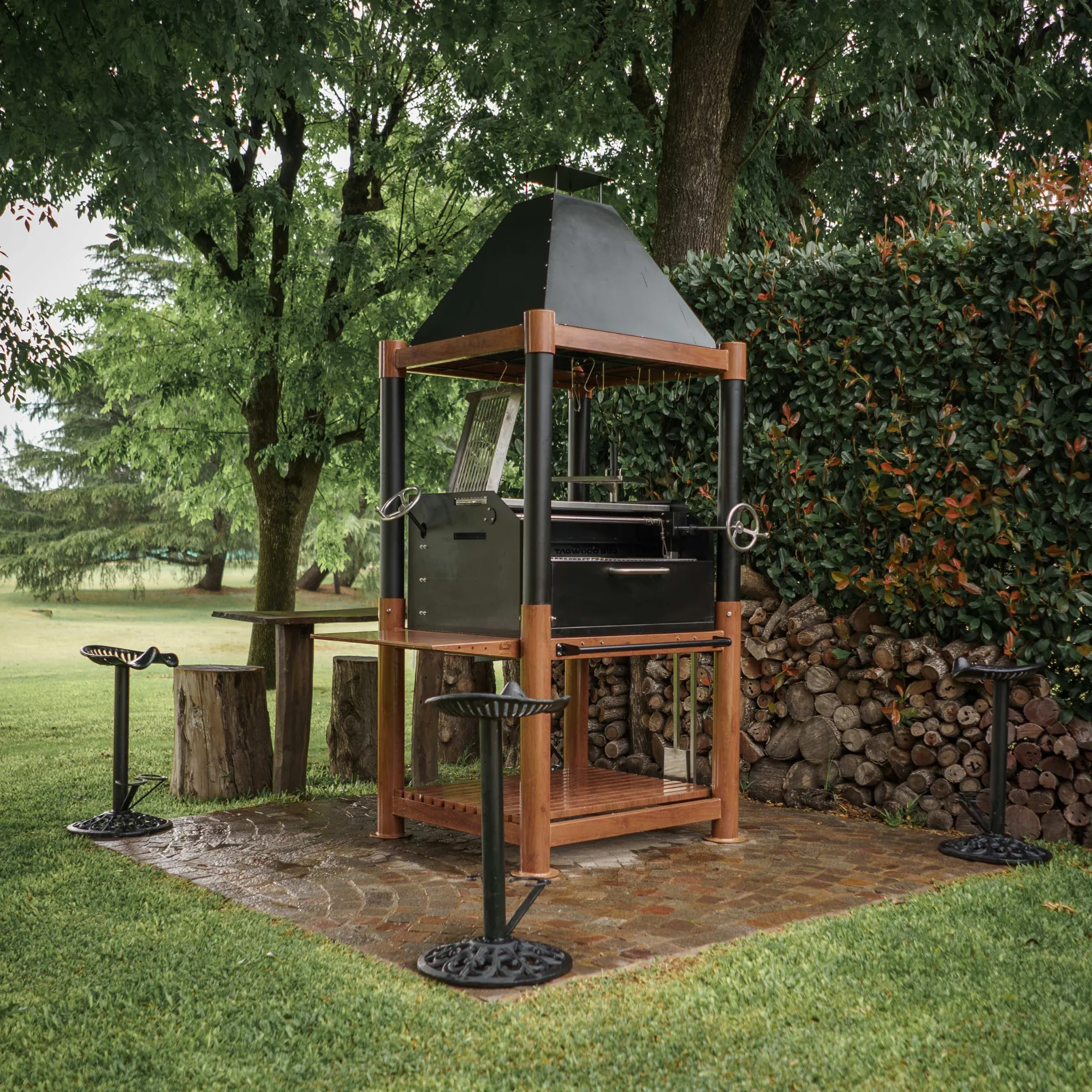 Tagwood BBQ02SI Premium Freestanding Santa Maria Argentine Grill - "The Beast" - Image 7