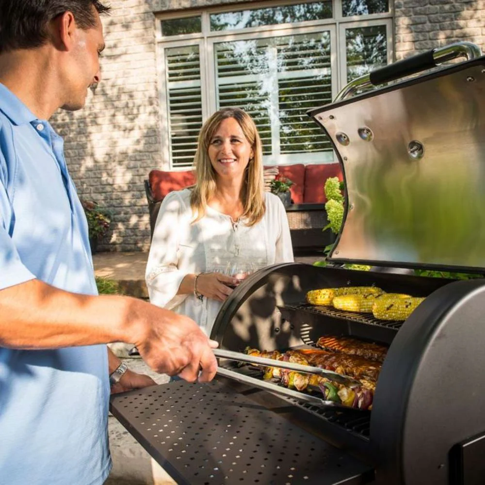Broil King Regal 400 Freestanding Charcoal Grill - Image 7