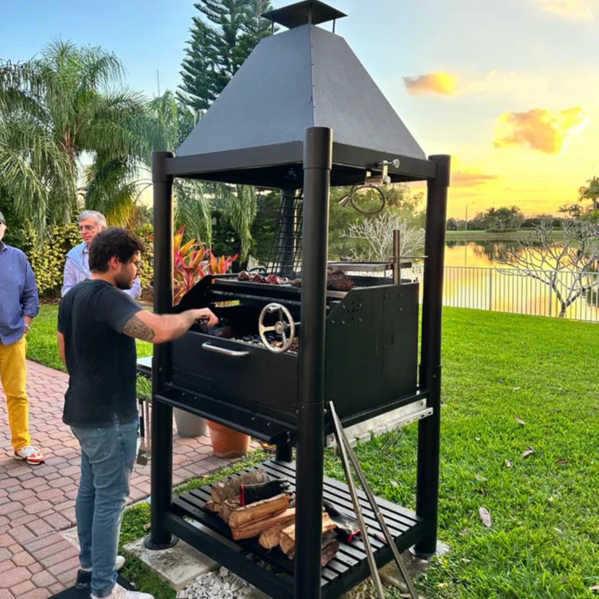 Tagwood BBQ02SIB Premium Freestanding Black Santa Maria Argentine Grill - "The Beast" - Image 4