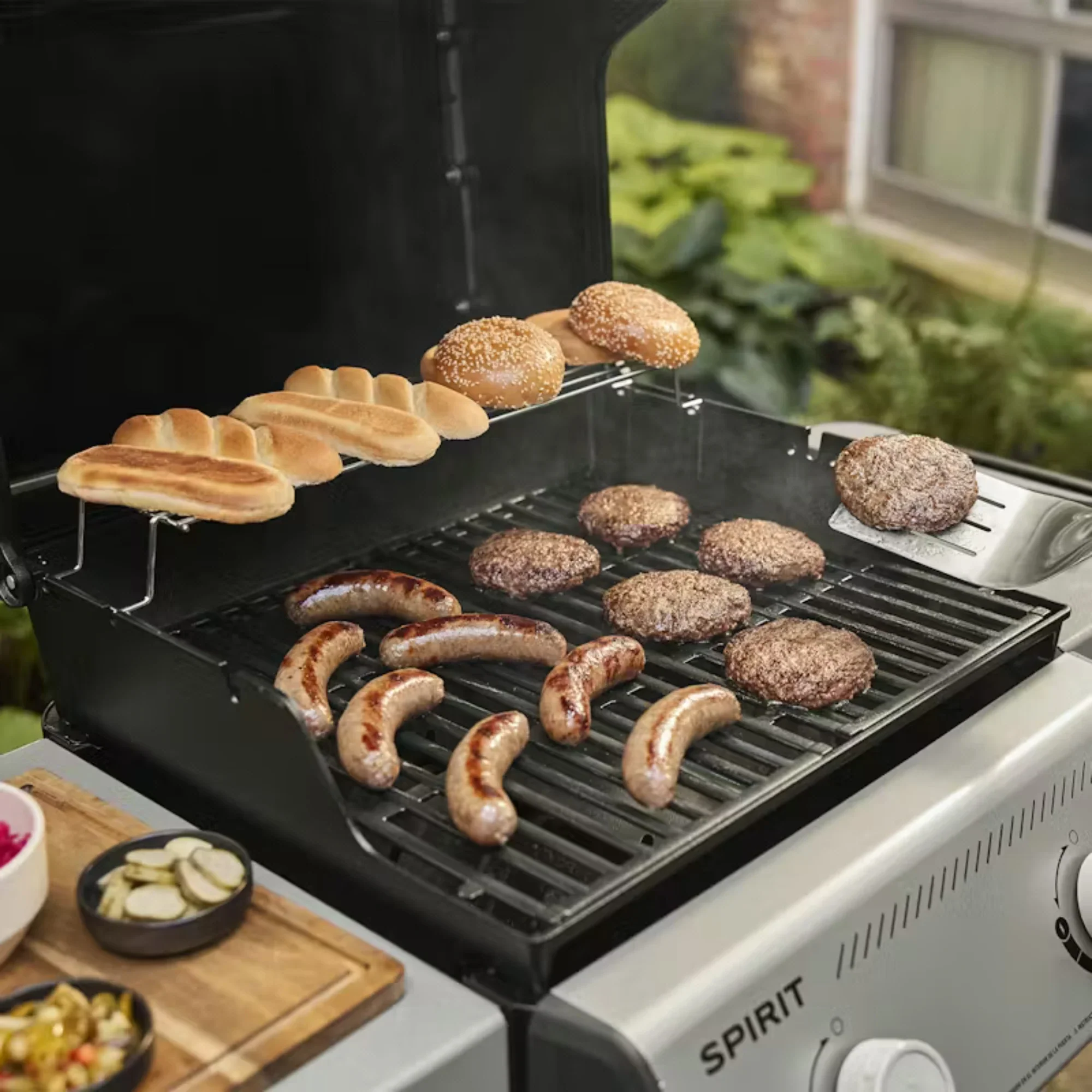 Weber Spirit E-210 Liquid Propane Freestanding Gas Grill - Image 9