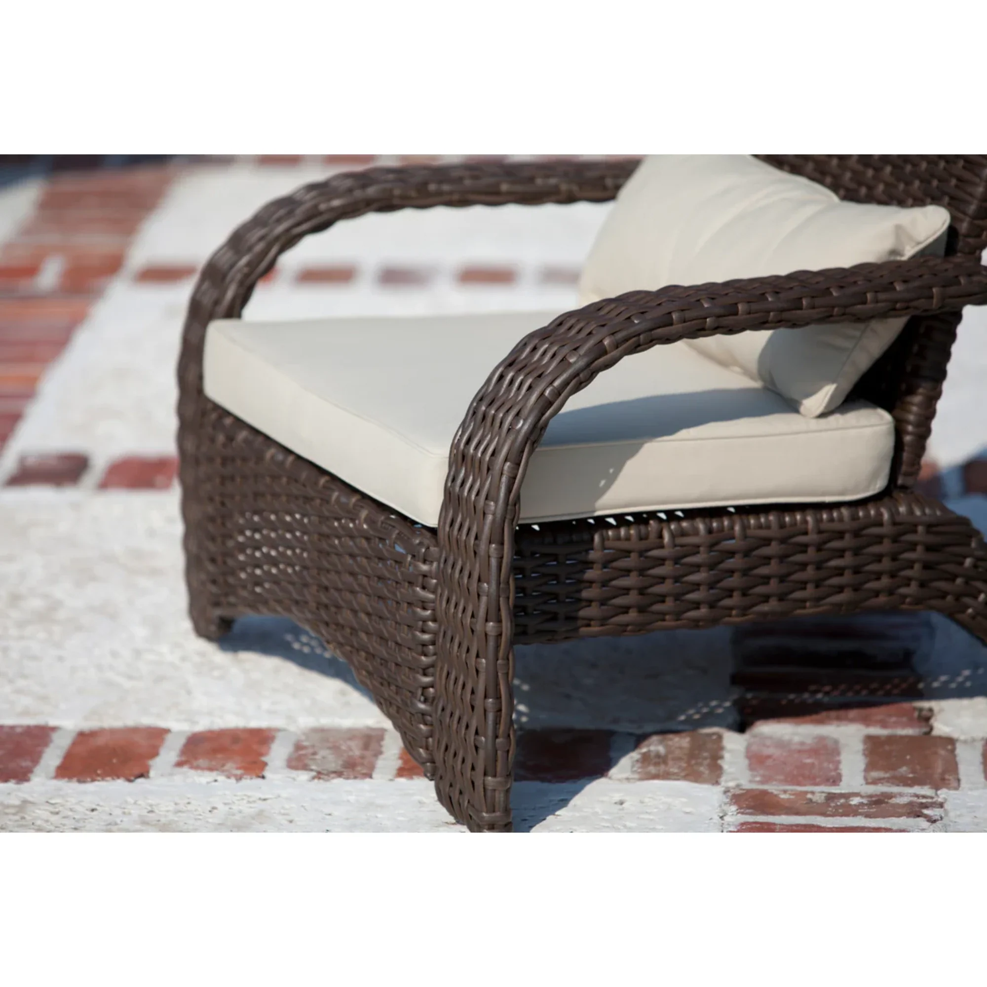 Well Traveled Living Deluxe Coconino Wicker Chair - Image 5